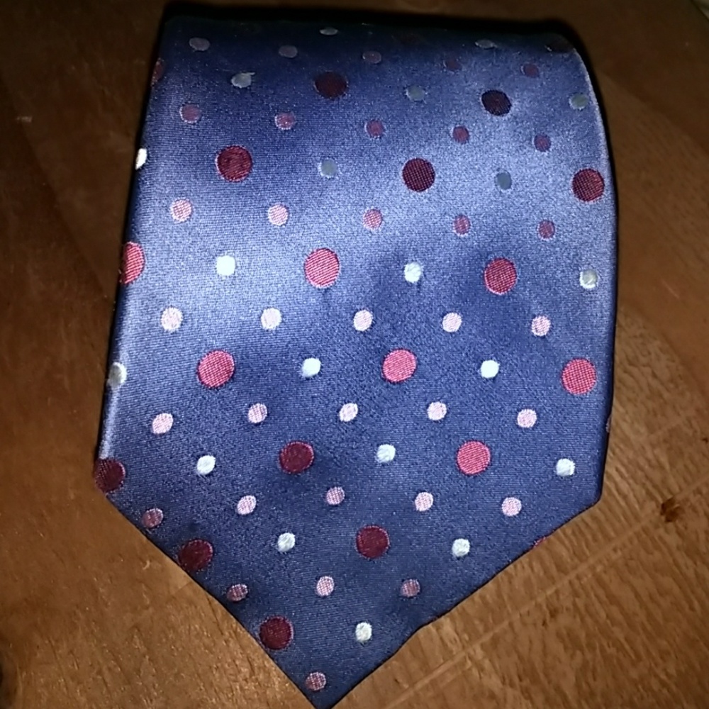 Geoffrey Beene  Neck tie